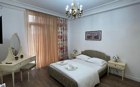 Picasso Apartment Kutaisi