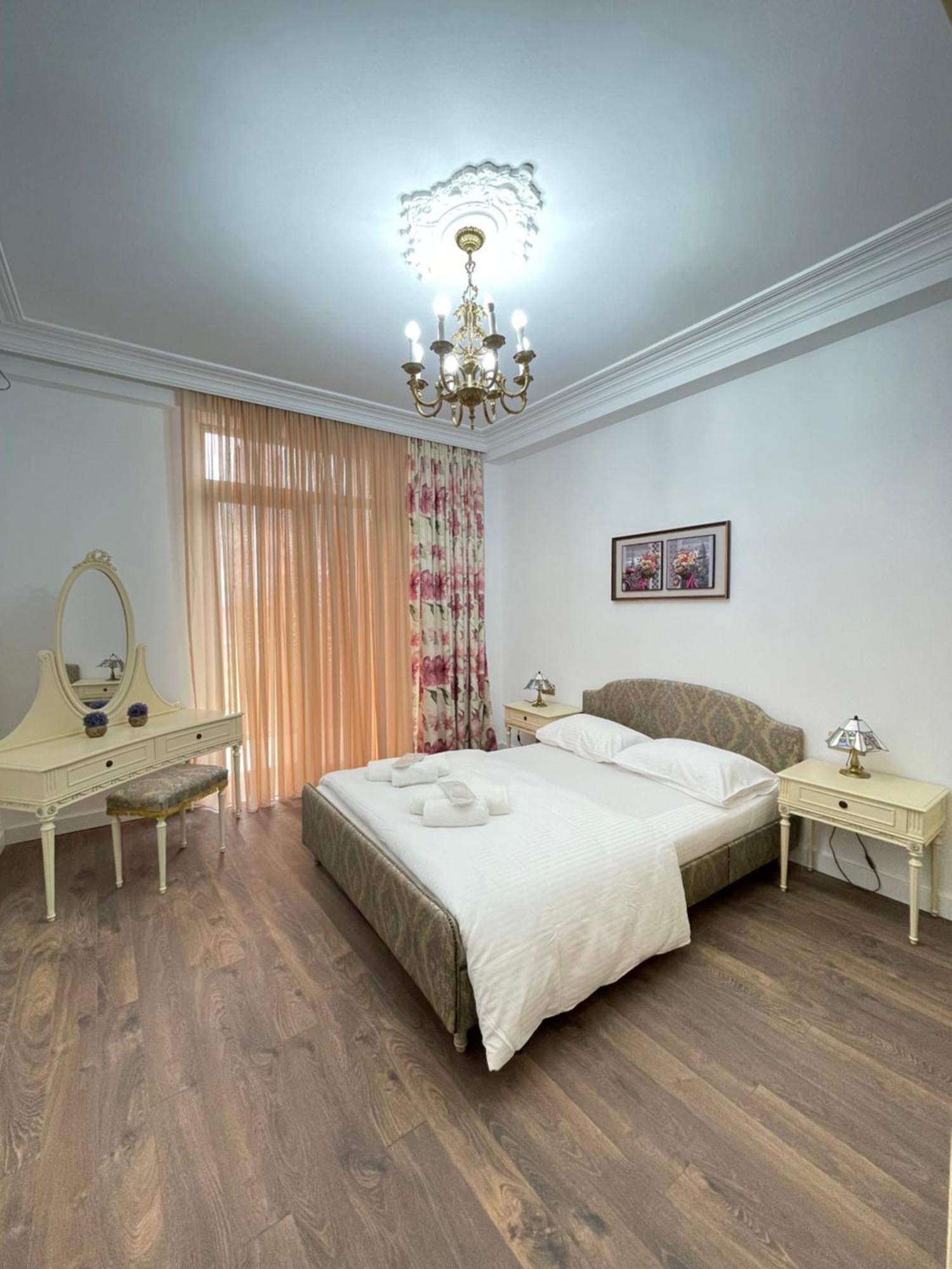 Picasso Apartment Kutaissi Exterior foto